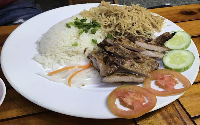 Cơm Tấm Oanh - Thích Quảng Đức