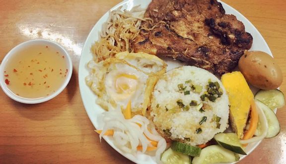 Cơm Tấm Cô Mười - Trần Hưng Đạo