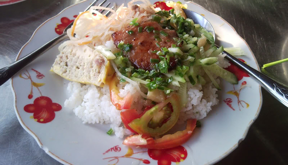 Cơm Tấm Cô Hiền - Chợ Đa Kao