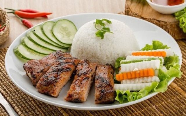 Cơm Sườn Nướng & Gà Da Giòn - Huỳnh Tấn Phát