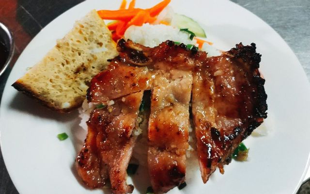Cơm Sườn Chợ Phùng Hưng