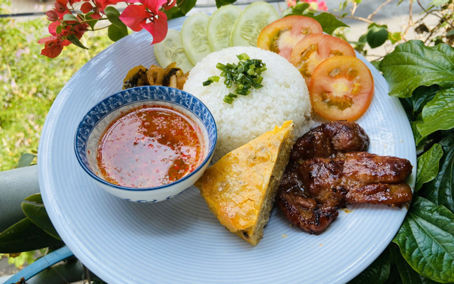 Cơm Nhà Cô Nguyệt - Đường Số 55