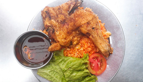 Cơm Gà Xối Mỡ Thạch Lam - Nguyễn Thái Học