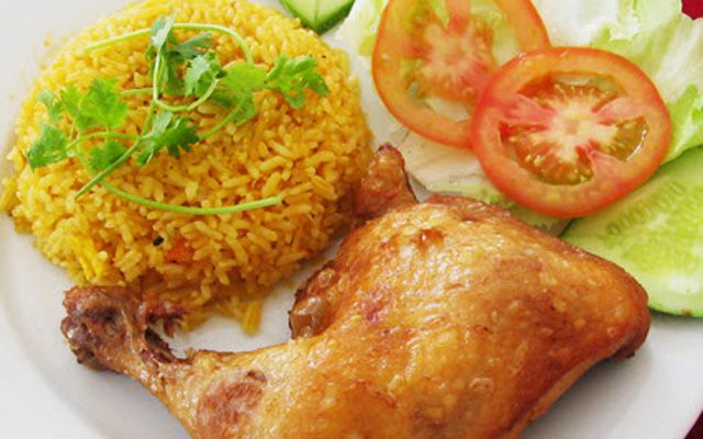 Cơm Gà Xối Mỡ Sáng Ký - Đường D2