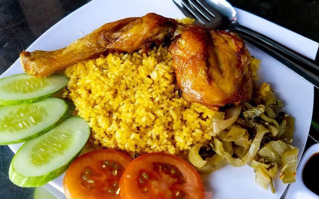 Cơm Gà Xối Mỡ Huỳnh Ký 2