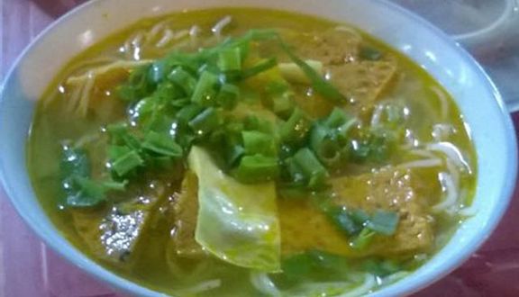 Bún riêu cua ốc tô lớn