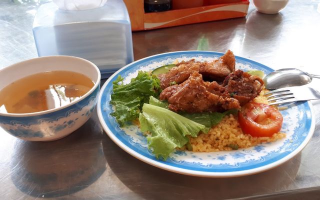 Cơm Gà Xối Mỡ Chàng
