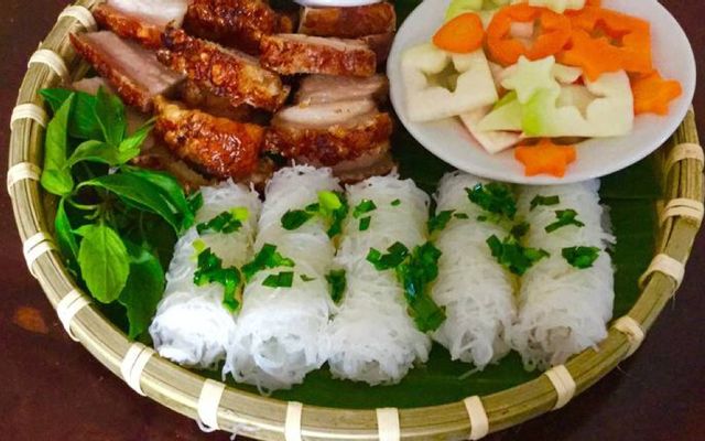 Cơm Gà Xối Mỡ & Bánh Hỏi Heo Quay