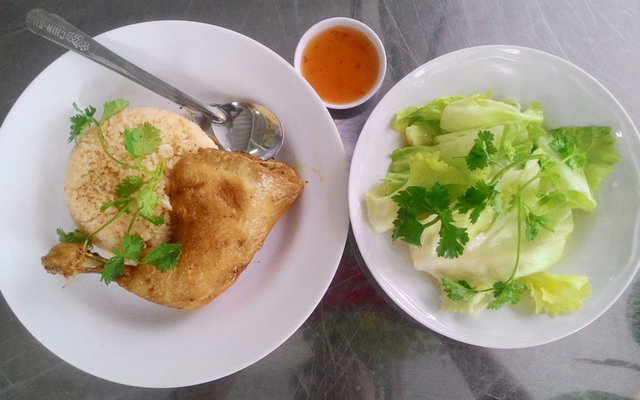 Cơm Gà Xối Mỡ 248 - Trịnh Đình Trọng
