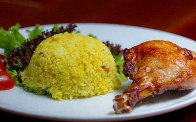 Cơm Gà Xối Mỡ 147