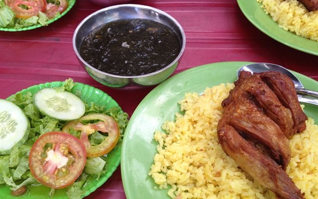 Cơm Gà Xối Mỡ 007