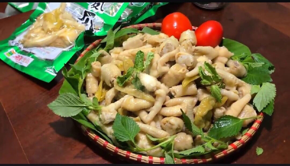 Chân gà muối cay (210g)