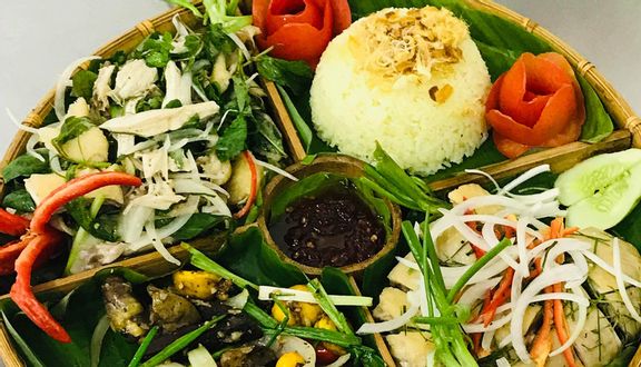 Cơm Gà Tam Kỳ Hồng Nga - Phan Xích Long