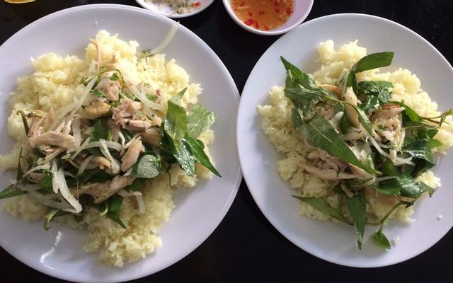 Cơm Gà Tam Kỳ - Chung Cư Bàu Cát 2
