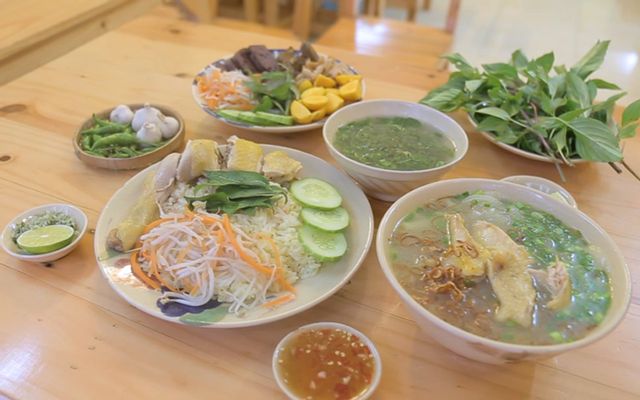Cơm Gà Phú Yên Rơm