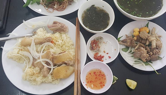 Cơm Gà Hoài Châu