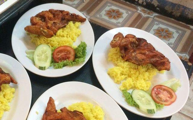 Cơm Gà Bốn Mùa