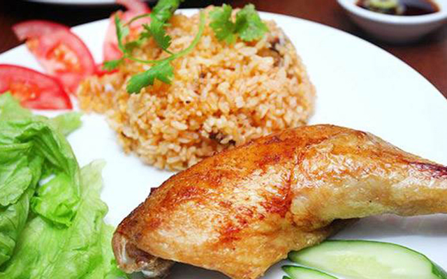 Cơm Gà A Thòn - Tuy Lý Vương
