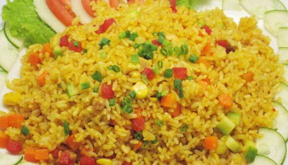 Cơm Chiên Bà Năm - Chân Cầu Chánh Hưng