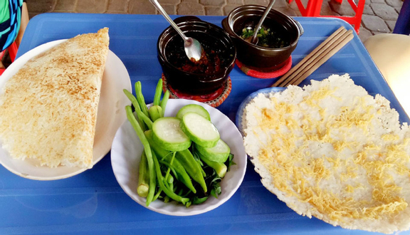 Cơm Cháy Kho Quẹt - Xóm Chiếu