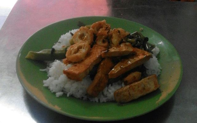Cơm Chay Diệu Vy - Nguyễn Văn Quá