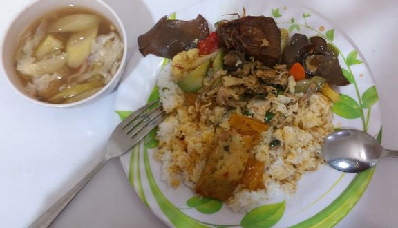 Cơm Chay Diệu Tâm - Linh Trung
