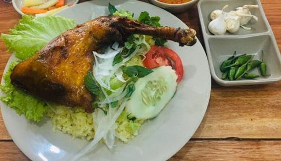 Cơm gà chiên