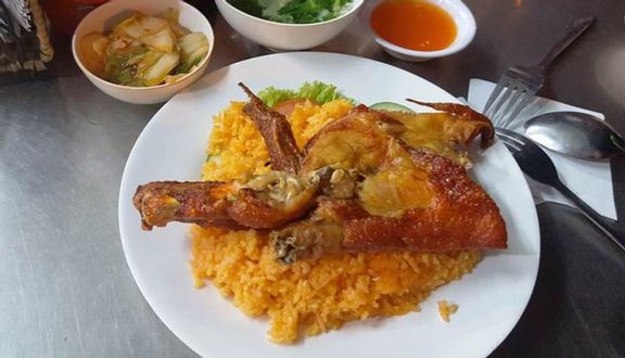 CƠM GÀ LUỘC LỚN