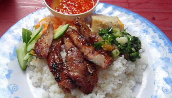 Cơm gà bóp trộn