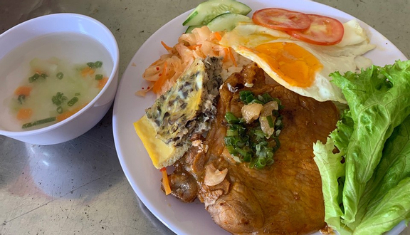 Cơm Tấm Đậu Khuôn Dồn Thịt + Ốp La