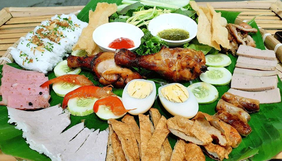 Cô Út Xứ Nẫu - Mẹt Cuốn, Cháo Lòng & Bánh Hỏi