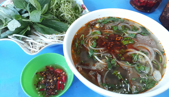 Cô Út - Quán Bún Bò
