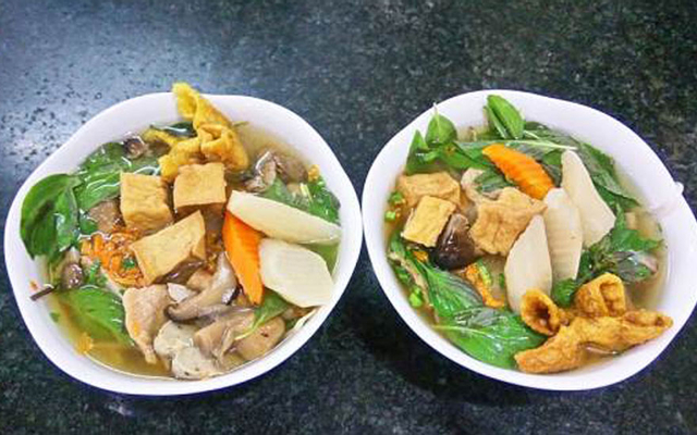 Bún chả giò chay