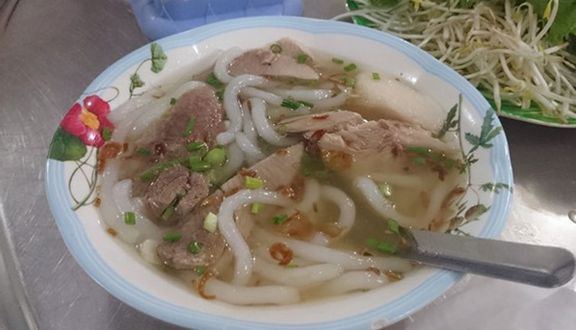 Cô Túc - Bánh Canh & Mì - Lê Đức Thọ