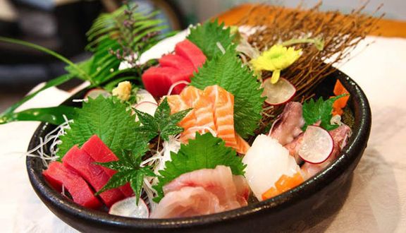 Sashimi salad (Xà lách hải sản)