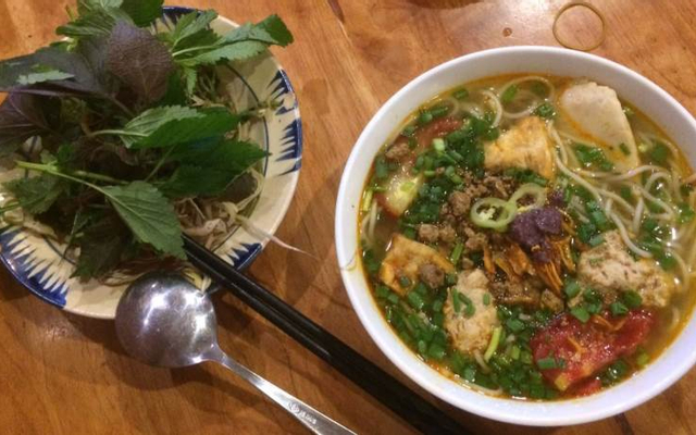 Cô Trang Đài Đức Mẹ - Bún Riêu, Canh Bún & Bánh Đa Cua