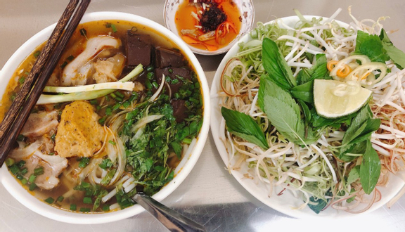 Cô Tám - Bún Bò