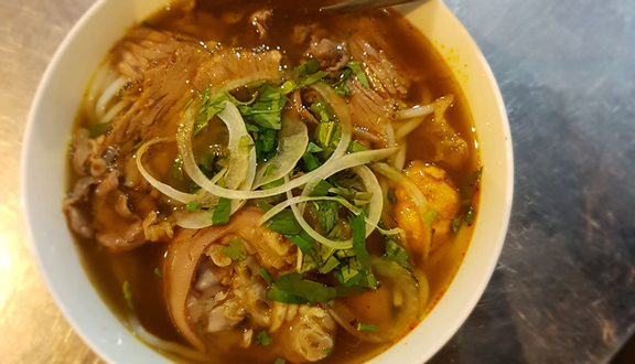 Cô Nhung - Bún Bò & Bò Né