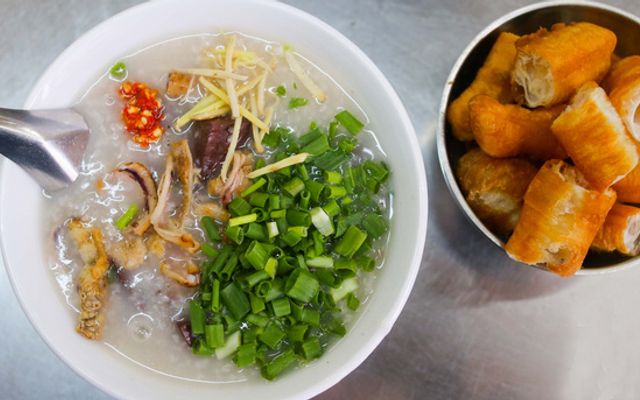 Cô Mai - Cháo Mực Nguyễn Bỉnh Khiêm
