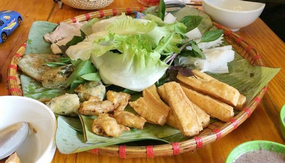 Cô Luật - Bún Đậu Mắm Tôm