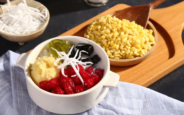Chè đậu đỏ dừa non