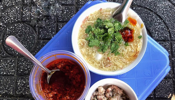 Cô Hồng - Súp Cua, Bò Bía & Bánh Flan