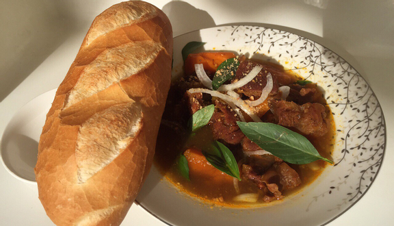 Cô Hai Phước Hải - Bánh Ít & Bò Kho