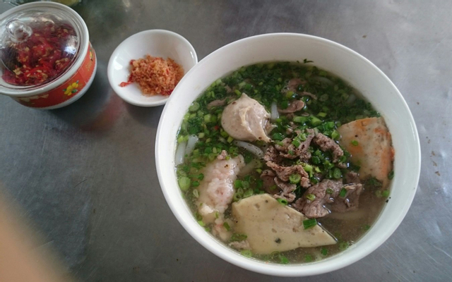 Cô Dung - Bún Nước & Chả Tôm