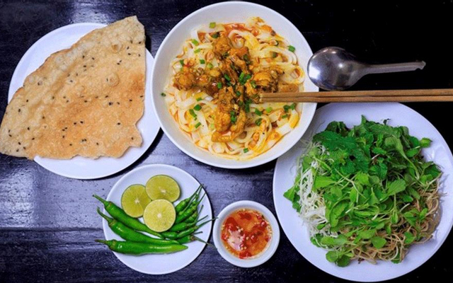 Cô Chánh - Mì Quảng & Bún Bò