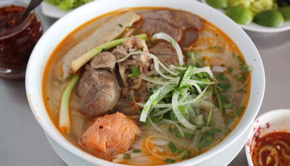 Cô Ba - Bún Bò, Bò Kho & Bún Mọc - Phạm Văn Bạch
