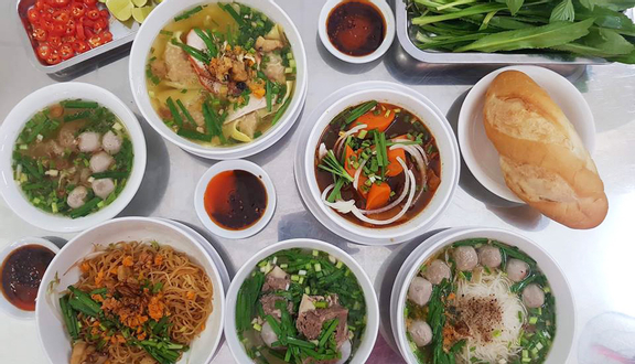 Chú Nhiều 444 - Hủ Tiếu Mì & Sủi Cảo