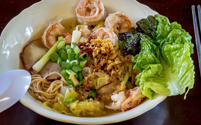 Chợ Lớn - Hủ Tiếu, Mì & Hoành Thánh