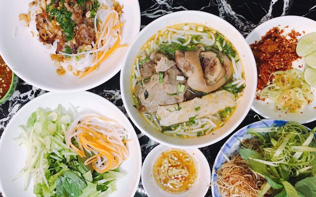 Bún bò bắp