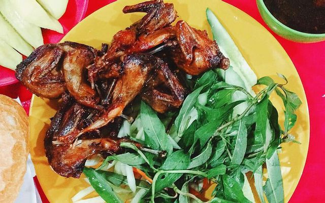 Chim Cút Chiên Bơ - Lạc Long Quân